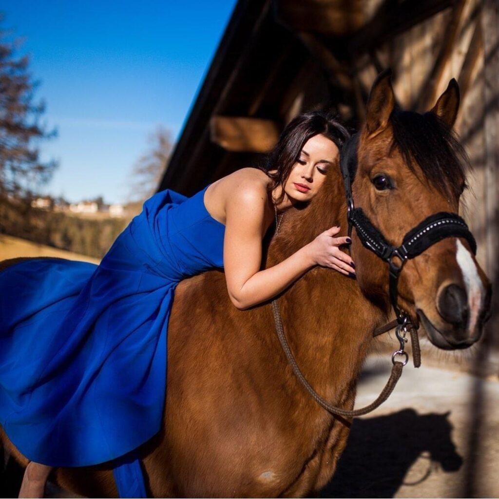 From Horses to Travel: Nina Dubzova's Passions and Social Media Life
